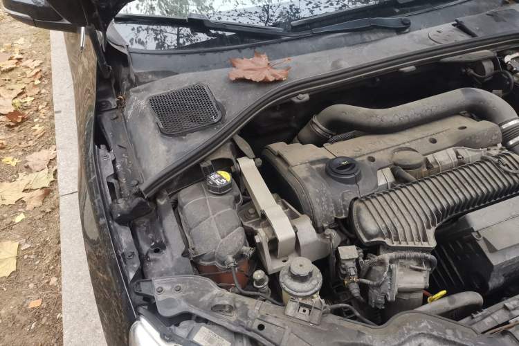 Used Volvo V60 2014 T5 Zhiyi Edition Engine Bay Right