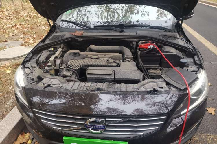 Used Volvo V60 2014 T5 Zhiyi Edition Engine Bay
