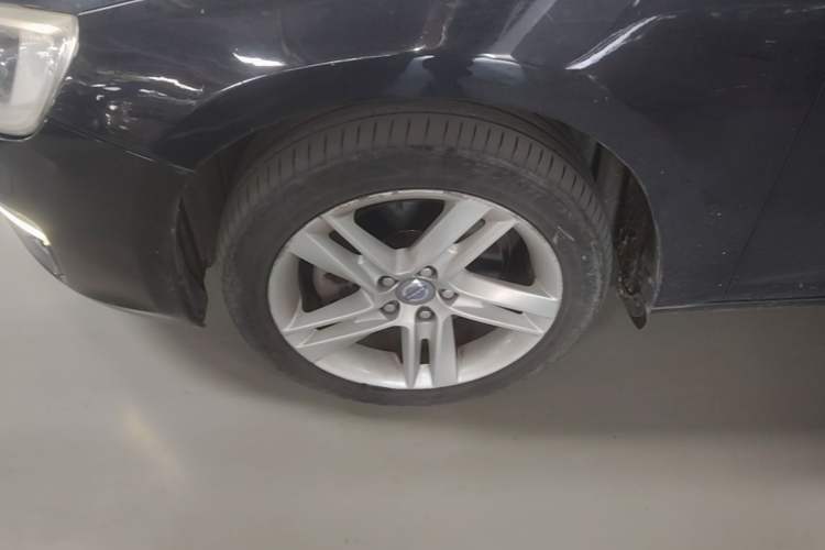 Used Volvo V60 2014 T5 Zhiya Edition Exterior 4