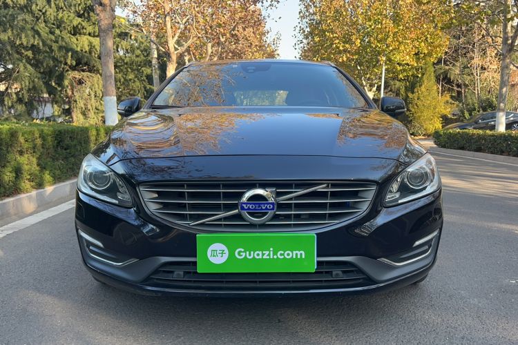 Used Volvo V60 2014 T5 Zhiya Edition Front