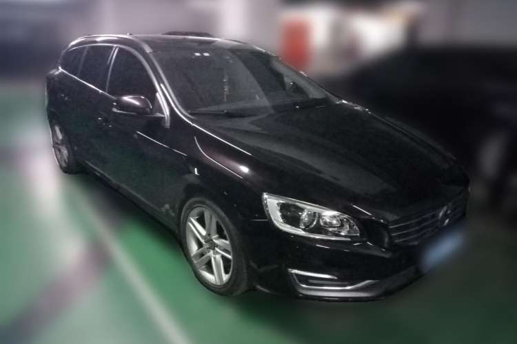 Used Volvo V60 2014 Restyled T5 Zhiya Edition Front Right 45 Deg