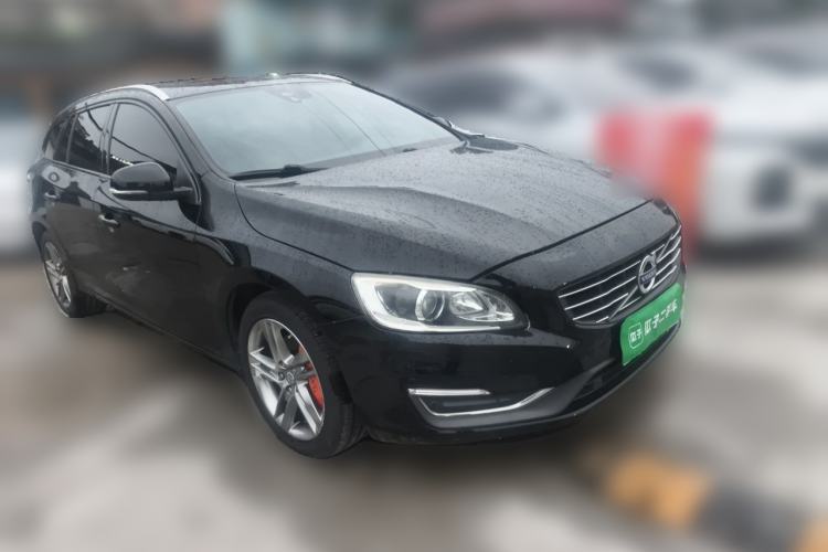 Used Volvo V60 2014 Restyled T5 Zhiya Edition Front Right 45 Deg