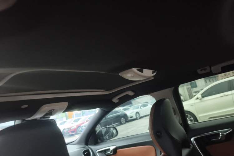 Used Volvo V60 2014 Restyled T5 Zhiya Edition Headliner
