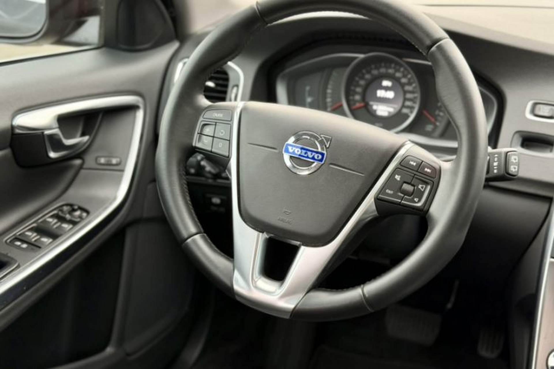 Used Volvo V60 2014 Facelift T5 Zhiyi Edition Interior 4