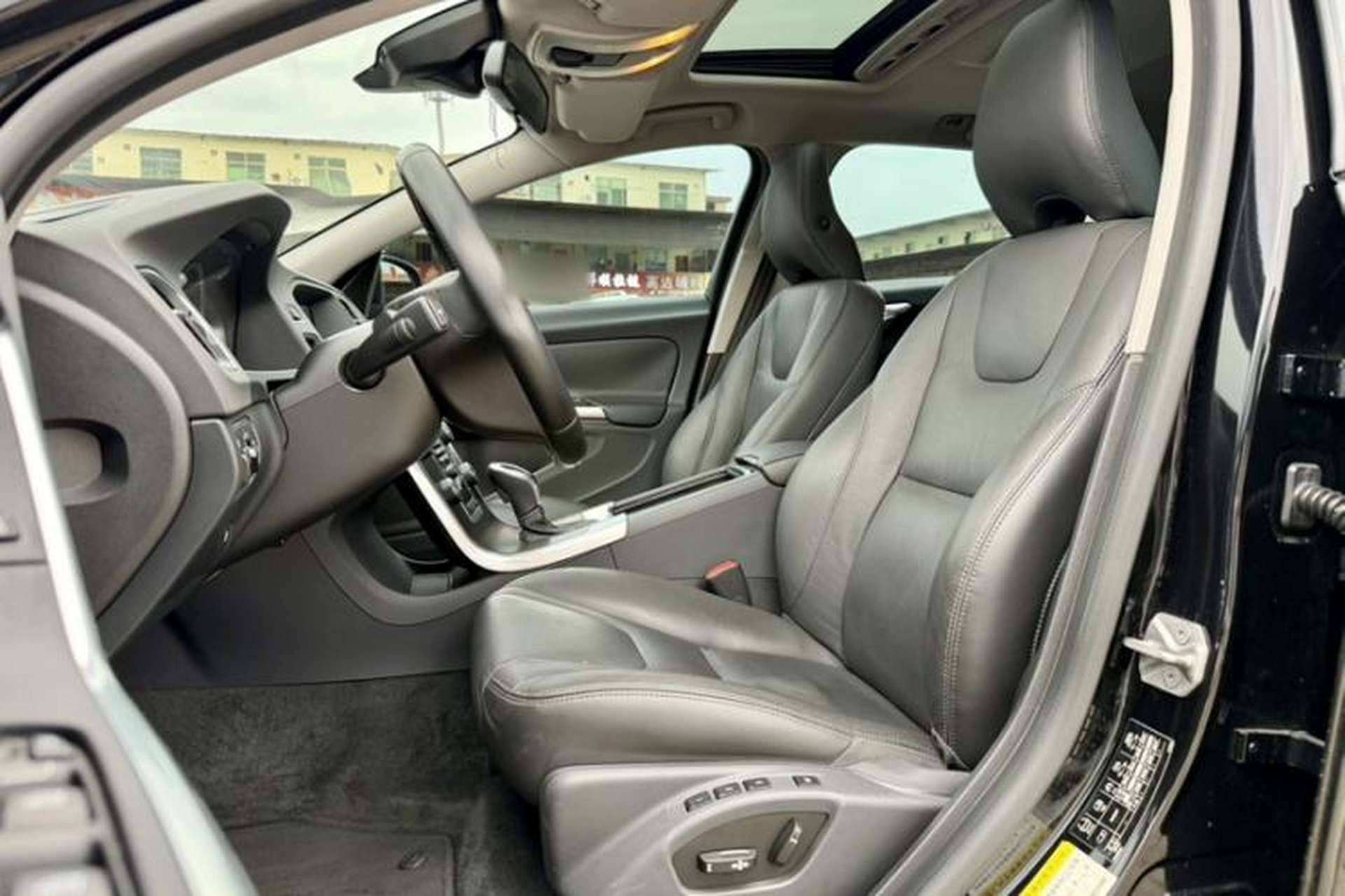 Used Volvo V60 2014 Facelift T5 Zhiyi Edition Interior 5