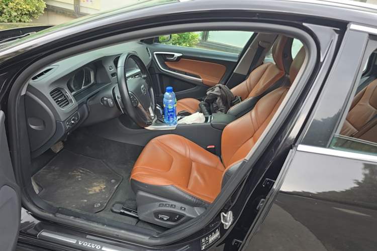 Used Volvo V60 2014 T5 Zhiya Edition Left Front Seat