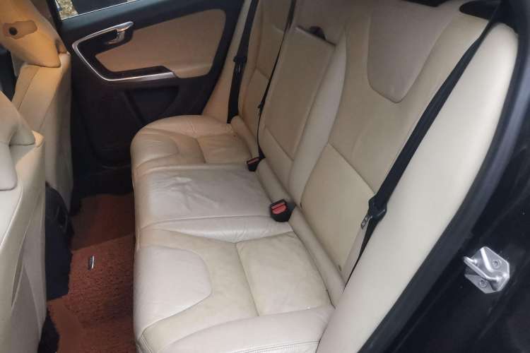 Used Volvo V60 2014 T5 Zhiyi Edition Left Rear Seat