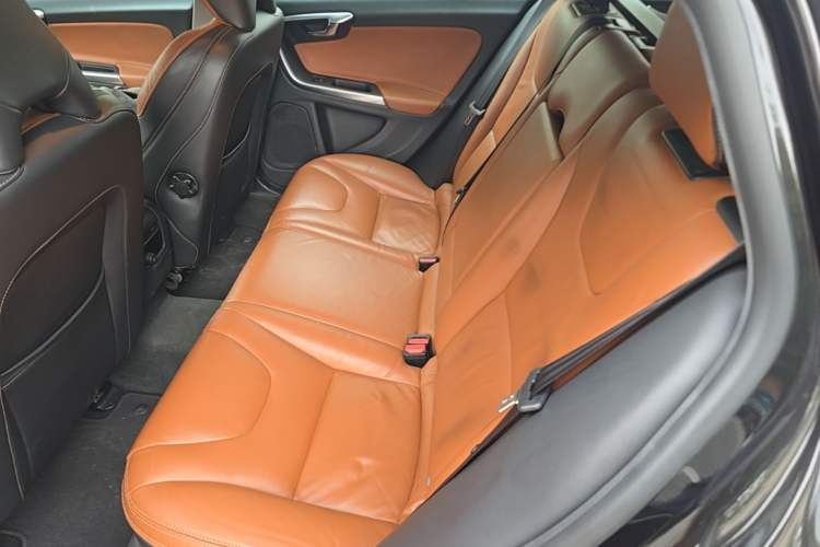 Used Volvo V60 2014 T5 Zhiya Edition Left Rear Seat