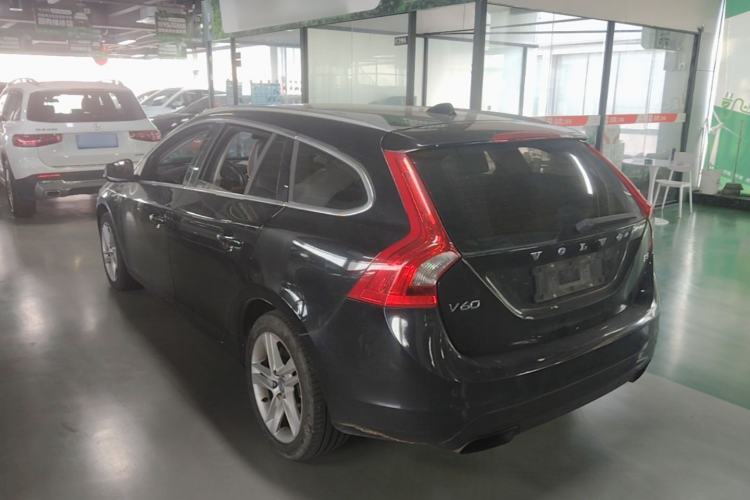 Used Volvo V60 2014 T5 Zhiya Edition Rear Left 45 Deg