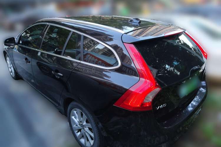 Used Volvo V60 2014 T5 Zhiyi Edition Rear Left 45 Deg