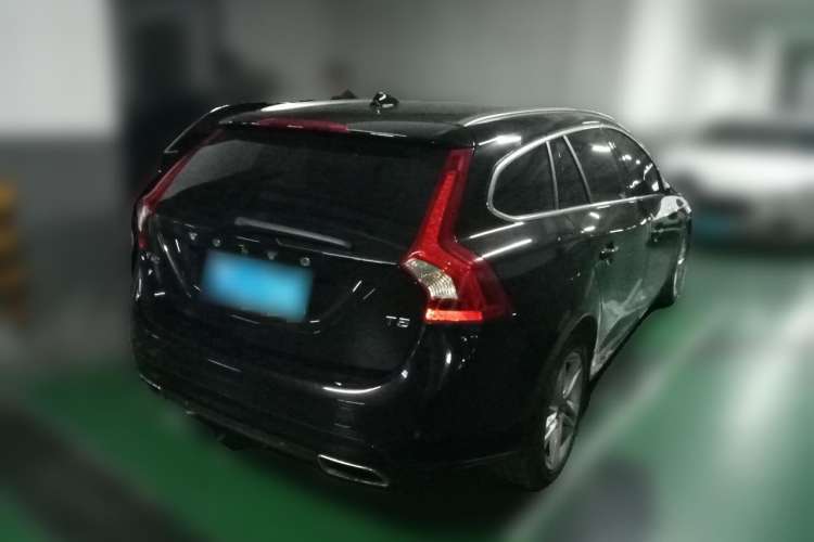 Used Volvo V60 2014 Restyled T5 Zhiya Edition Rear Right 45 Deg