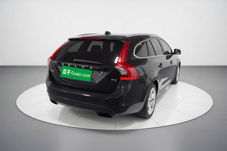 Used Volvo V60 2014 T5 Zhiya Edition Rear Right 45 Deg
