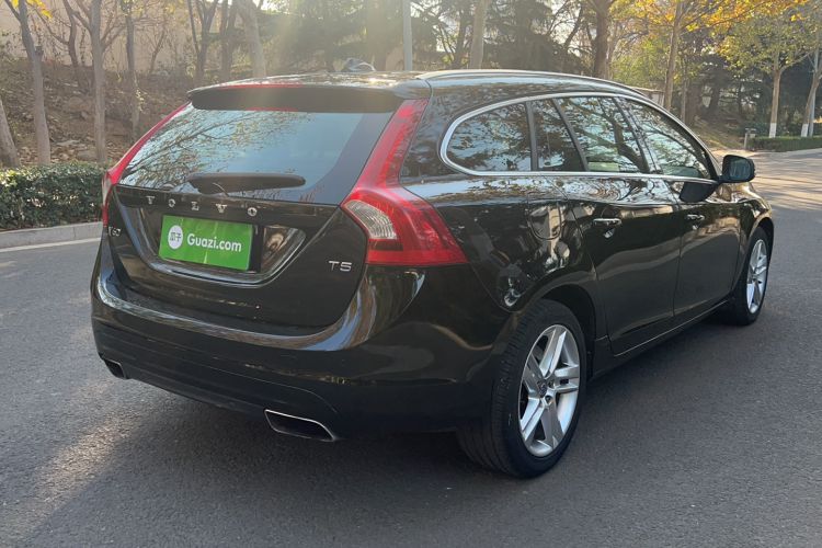 Used Volvo V60 2014 T5 Zhiya Edition Rear Right 45 Deg