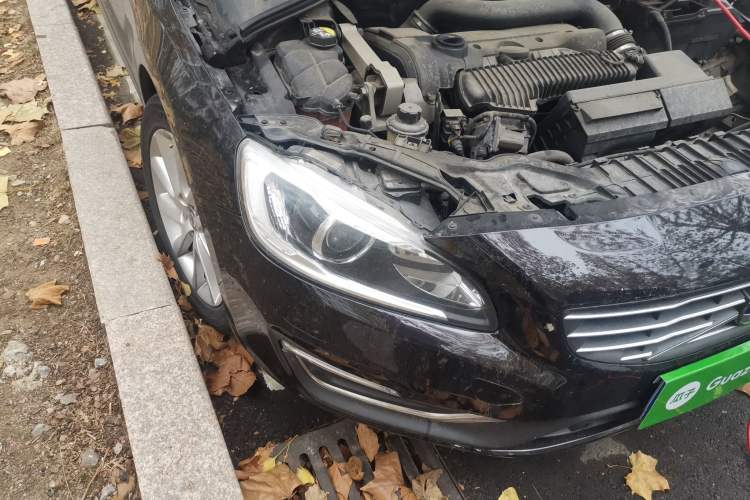 Used Volvo V60 2014 T5 Zhiyi Edition Right Front Headlight