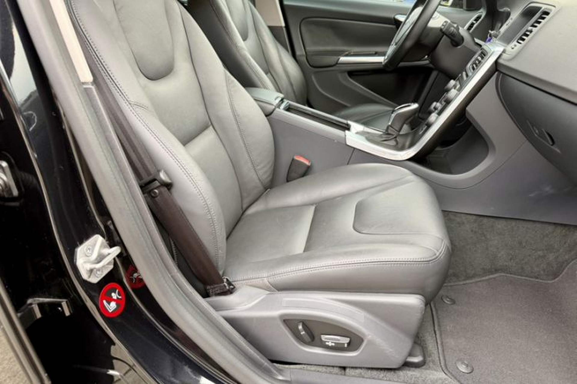 Used Volvo V60 2014 Facelift T5 Zhiyi Edition Right Front Seat