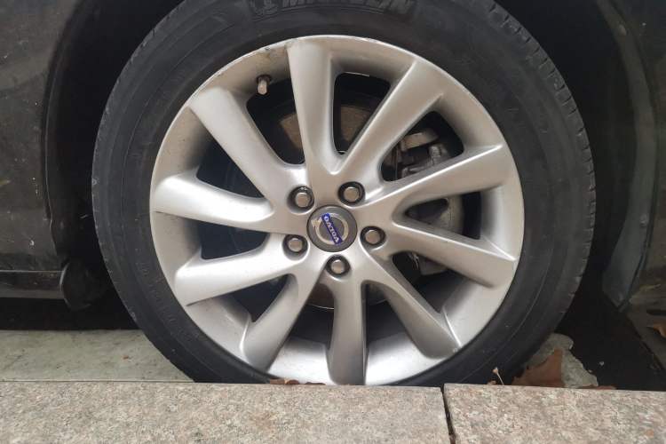 Used Volvo V60 2014 T5 Zhiyi Edition Right Front Wheel Hub