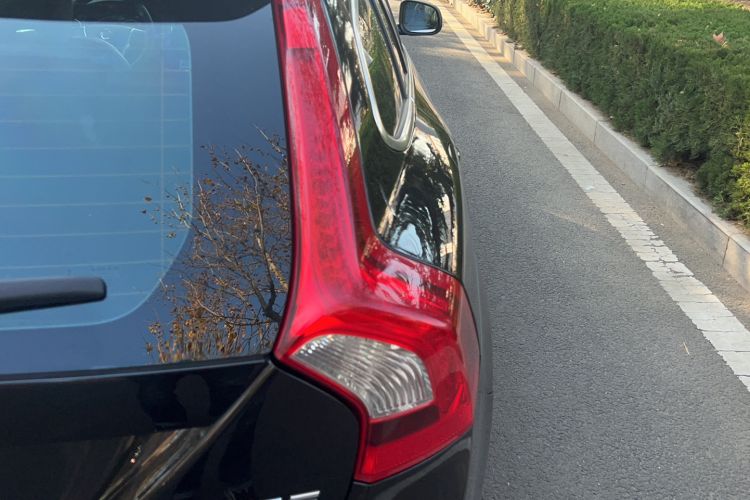 Used Volvo V60 2014 T5 Zhiya Edition Right Rear Taillight