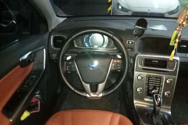 Used Volvo V60 2014 Restyled T5 Zhiya Edition Steering Wheel