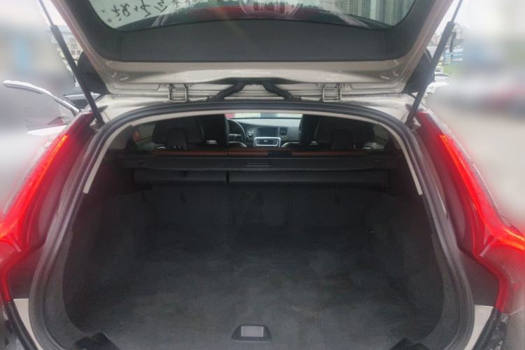 Used Volvo V60 2014 Restyled T5 Zhiya Edition Trunk