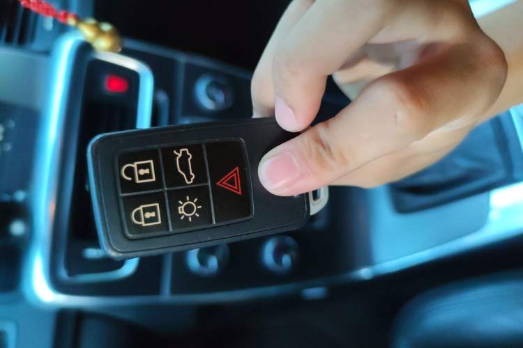 Used Volvo V60 2014 T5 Zhiyi Edition Vehicle Key