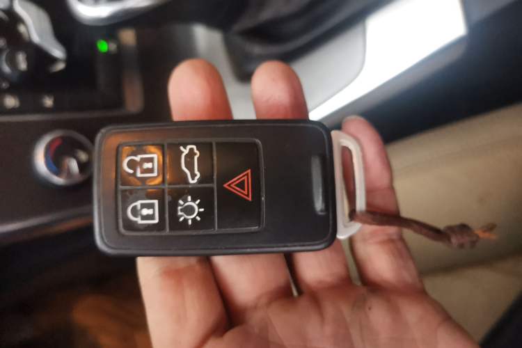 Used Volvo V60 2014 T5 Zhiyi Edition Vehicle Key