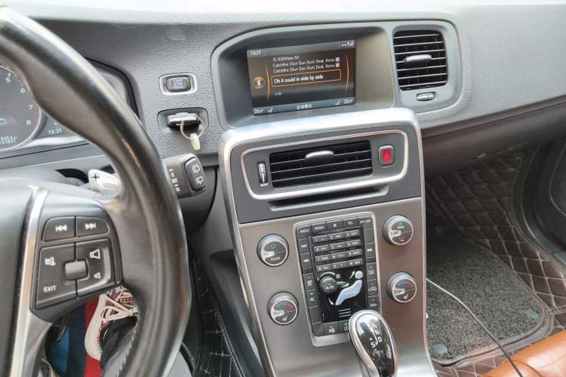 Used Volvo V60 2014 Restyled T5 Zhiya Edition Audio And AC Panel