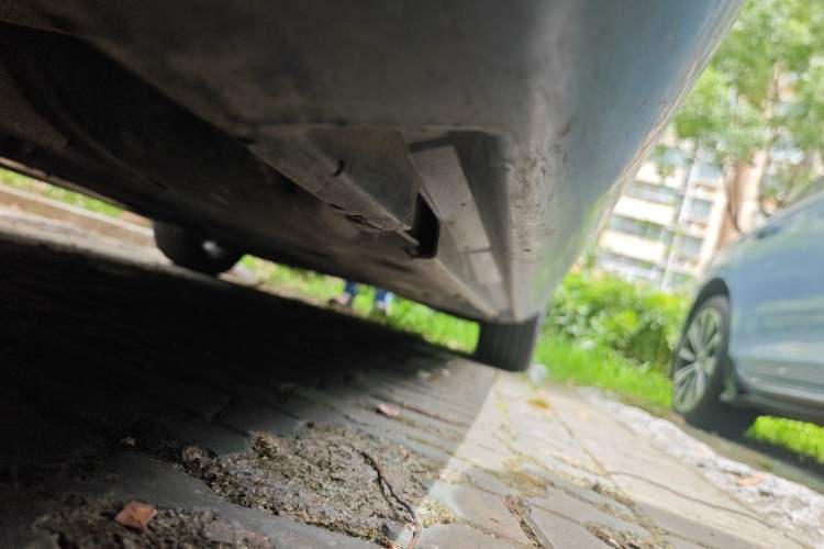 Used Volvo V60 2014 T5 Zhiya Edition Chassis Front Left