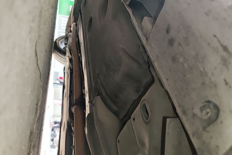 Used Volvo V60 2014 T5 Zhiyi Edition Chassis Front Right