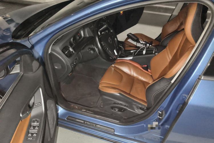 Used Volvo V60 2014 Restyled T5 Zhiya Edition Driver Seat