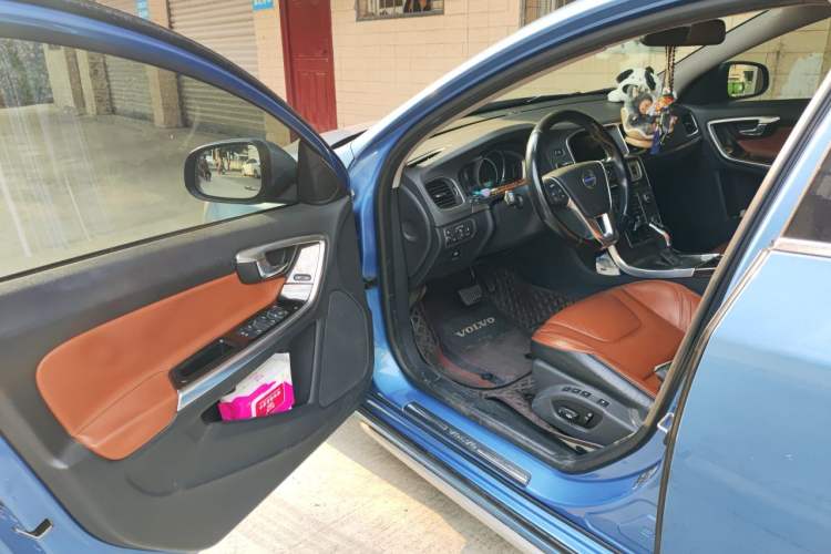 Used Volvo V60 2014 T5 Zhiyi Edition Driver Seat