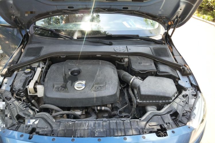 Used Volvo V60 2014 Restyled T5 Zhiya Edition Engine Bay