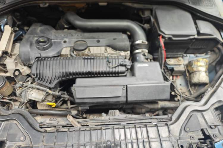 Used Volvo V60 2014 T5 Zhiya Edition Engine Bay