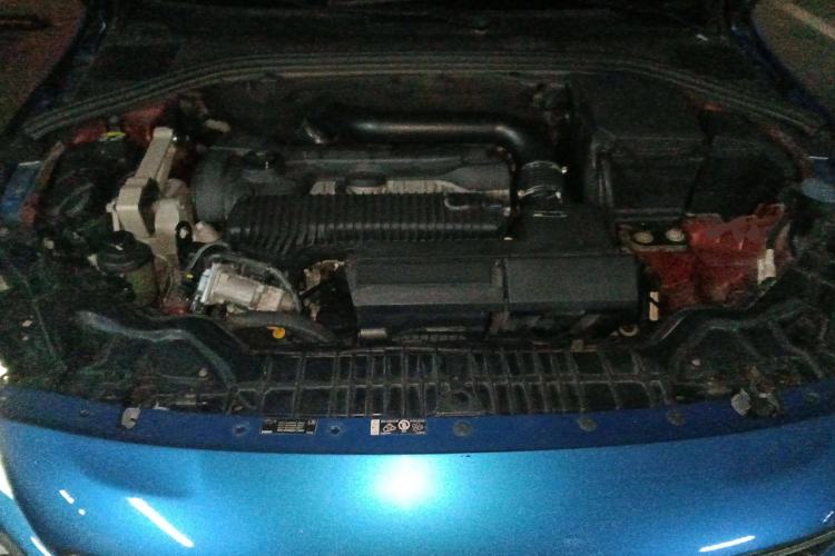 Used Volvo V60 2014 T5 Zhiya Edition Engine Bay