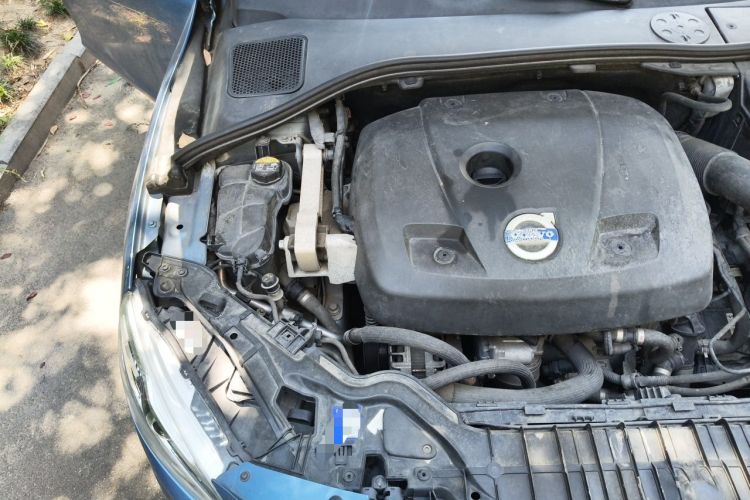 Used Volvo V60 2014 Restyled T5 Zhiya Edition Engine Bay Right