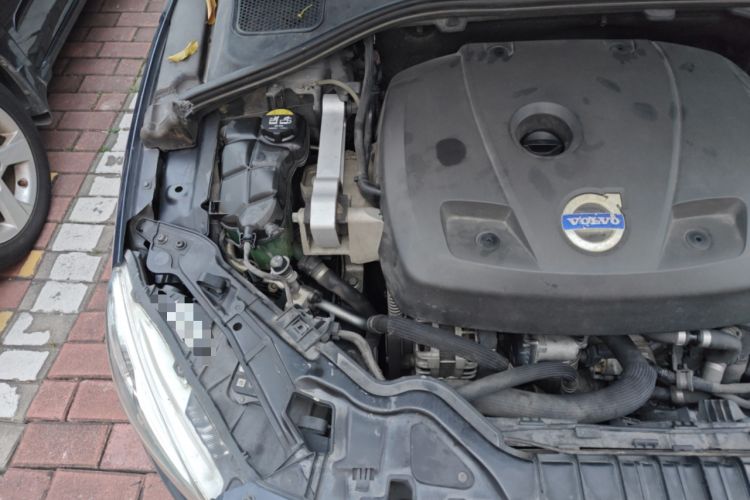 Used Volvo V60 2014 Restyled T5 Zhiya Edition Engine Bay Right