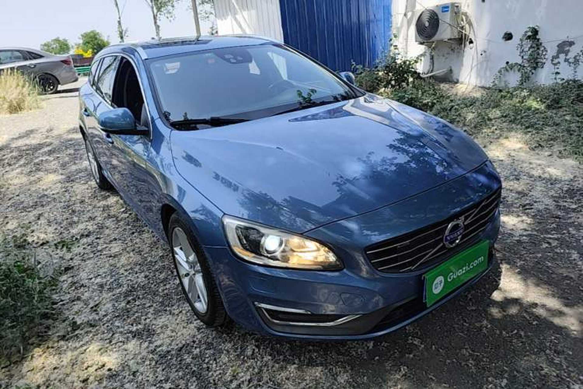 Used Volvo V60 2014 Restyled T5 Zhiya Edition Front Right 45 Deg