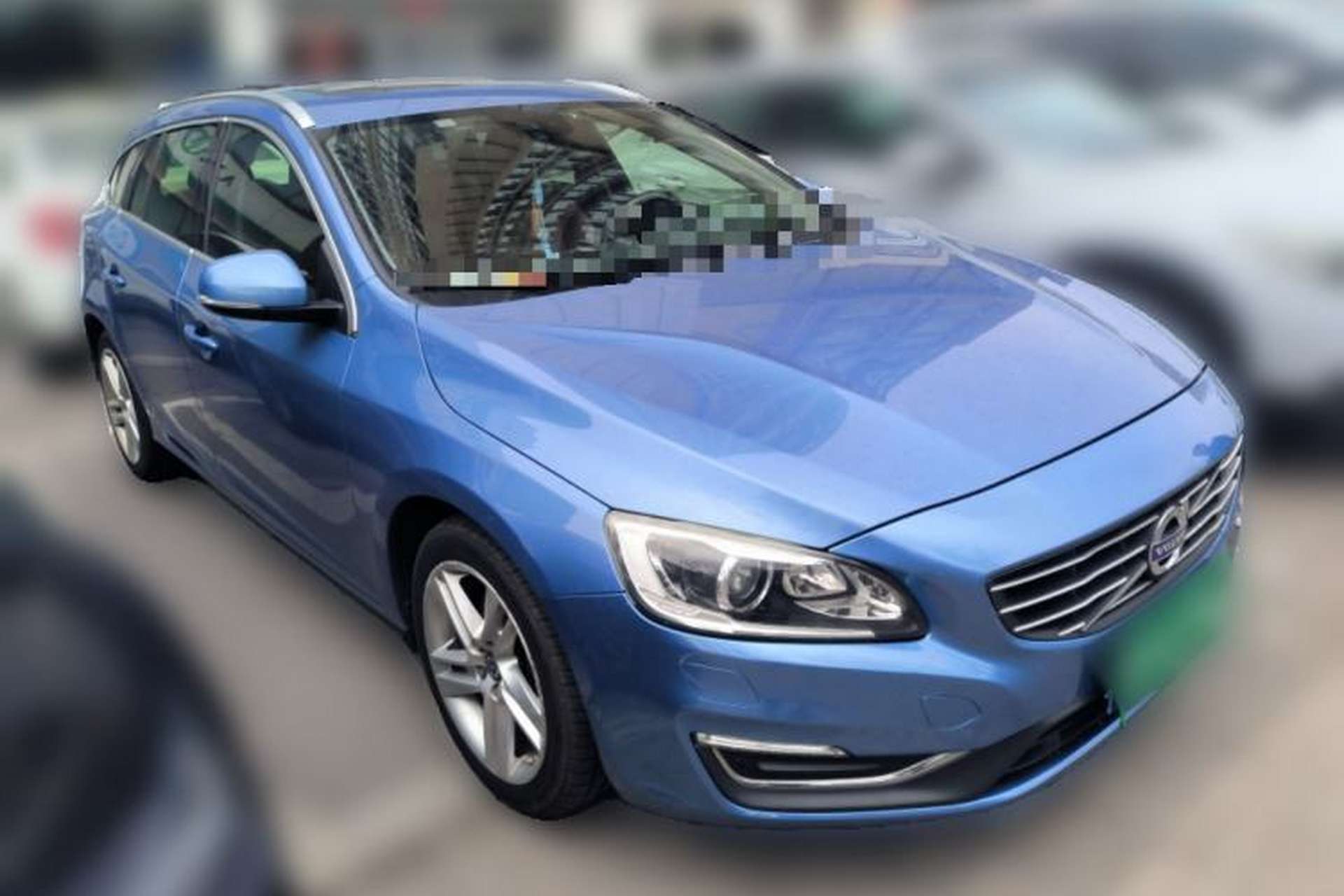 Used Volvo V60 2014 T5 Zhiya Edition Front Right 45 Deg
