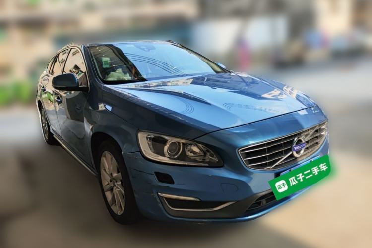 Used Volvo V60 2014 T5 Zhiyi Edition Front Right 45 Deg