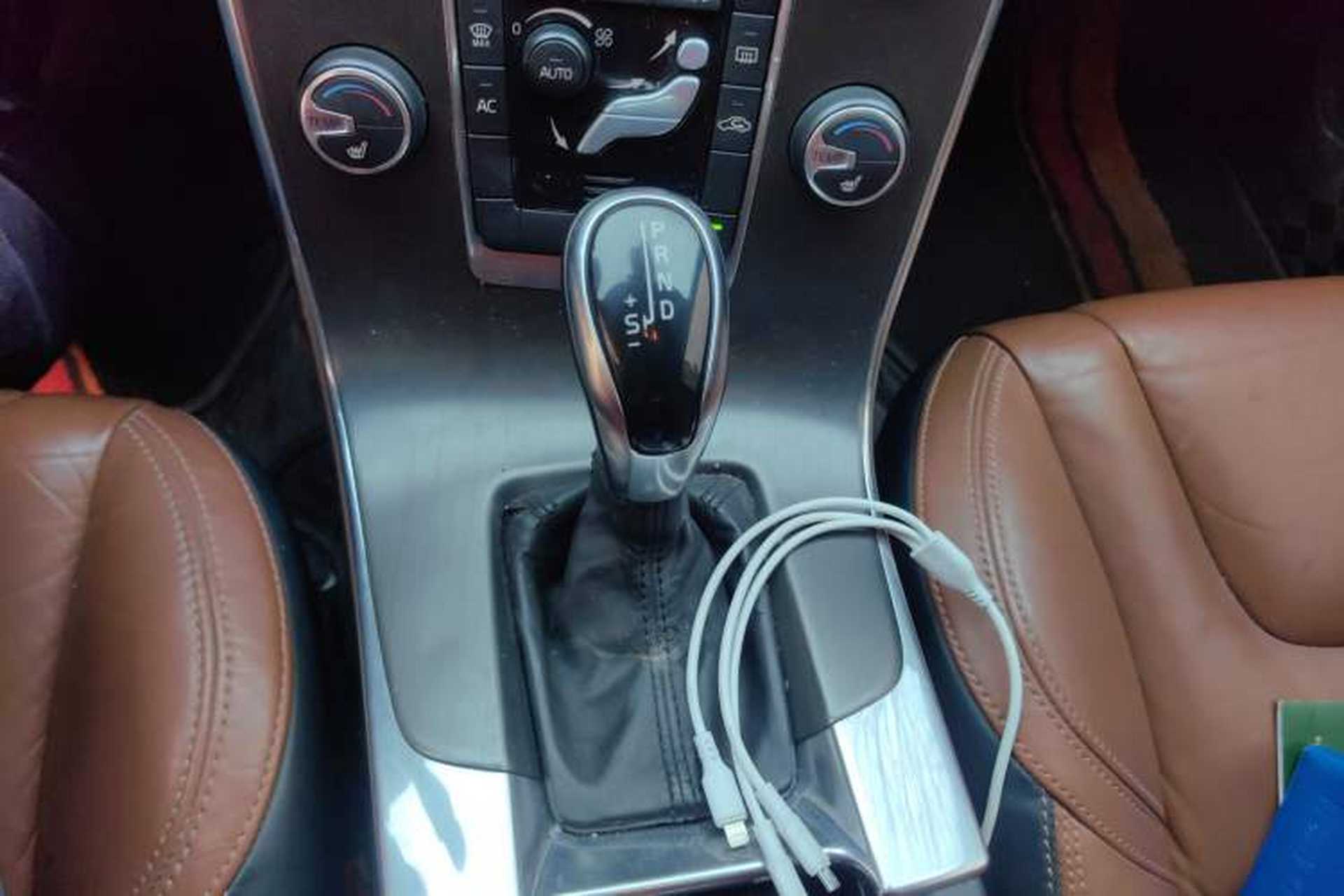 Used Volvo V60 2014 T5 Zhiya Edition Gear Lever