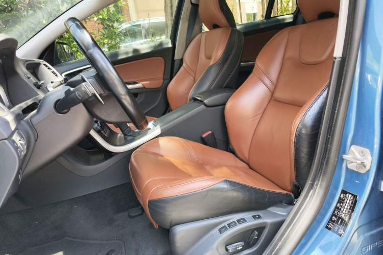 Used Volvo V60 2014 Restyled T5 Zhiya Edition Left Front Seat