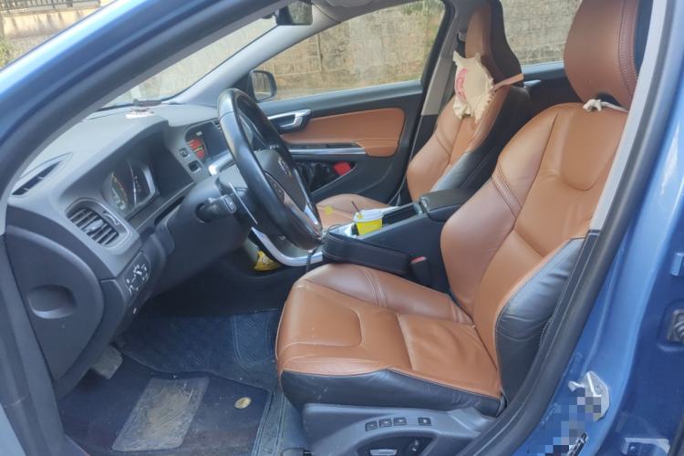 Used Volvo V60 2014 Restyled T5 Zhiya Edition Left Front Seat