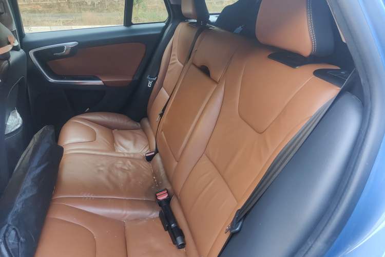 Used Volvo V60 2014 Restyled T5 Zhiya Edition Left Rear Seat