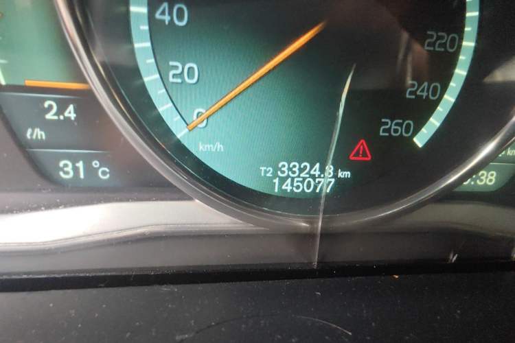 Used Volvo V60 2014 T5 Zhiya Edition Odometer Close Up