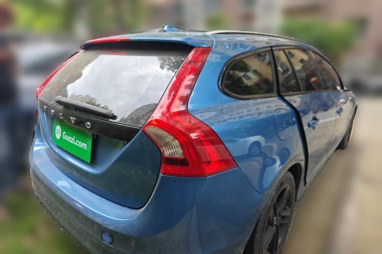 Used Volvo V60 2014 T5 Zhiya Edition Rear Right 45 Deg