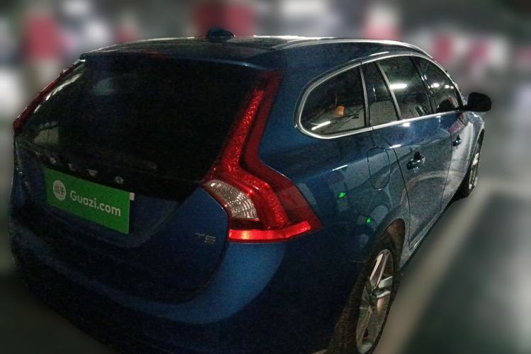 Used Volvo V60 2014 T5 Zhiya Edition Rear Right 45 Deg