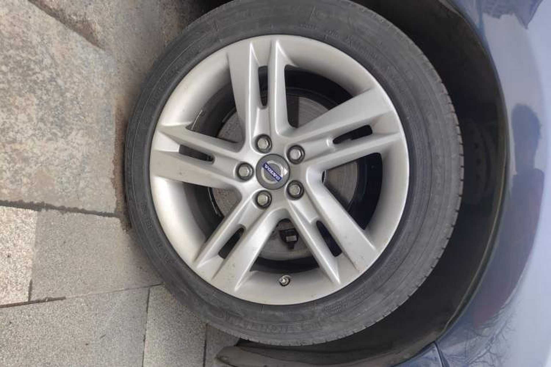 Used Volvo V60 2014 T5 Zhiya Edition Right Front Wheel Hub