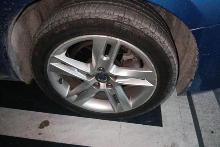 Used Volvo V60 2014 T5 Zhiya Edition Right Front Wheel Hub