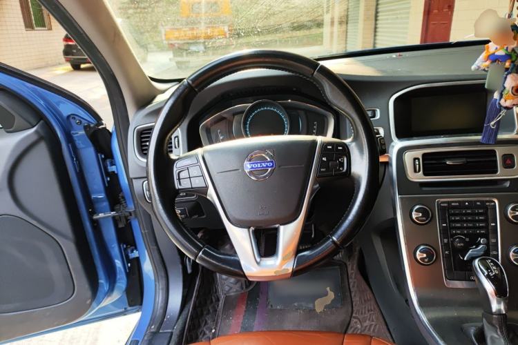 Used Volvo V60 2014 T5 Zhiyi Edition Steering Wheel