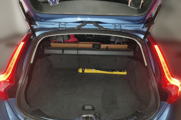 Used Volvo V60 2014 Restyled T5 Zhiya Edition Trunk