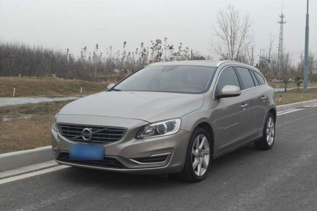 Used Volvo V60 2014 T5 Zhiyi Edition